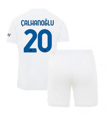 Inter Milan Hakan Calhanoglu #20 Replika Babytøj Udebanesæt Børn 2023-24 Kortærmet (+ Korte bukser)